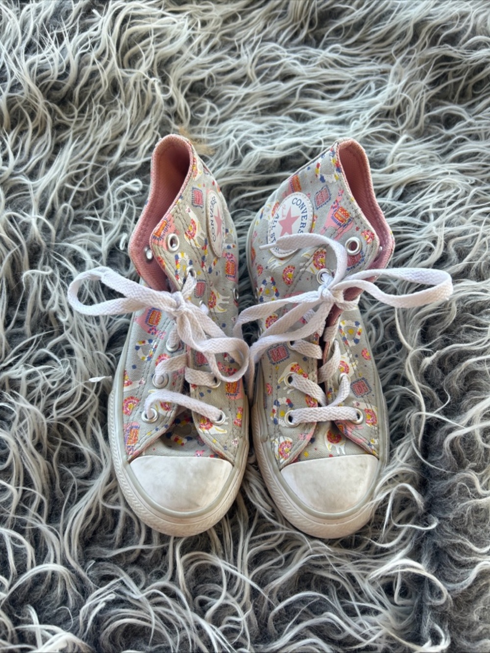 Converse All Star High Tops Junior Size 13 Toddler Gray Pink Llamas Hearts.